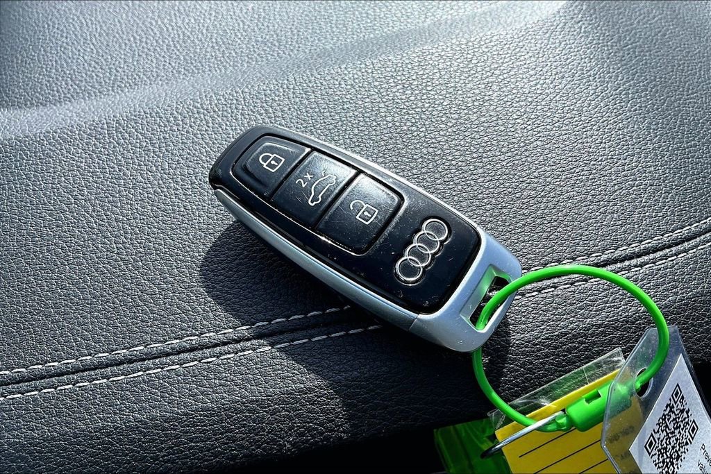 Used 2025 Audi Q7 3.0T Premium Plus image 13