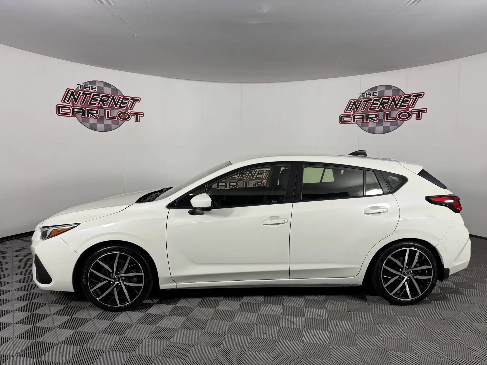 Used 2024 Subaru Impreza 2.0i Sport AWD/4WD image 4