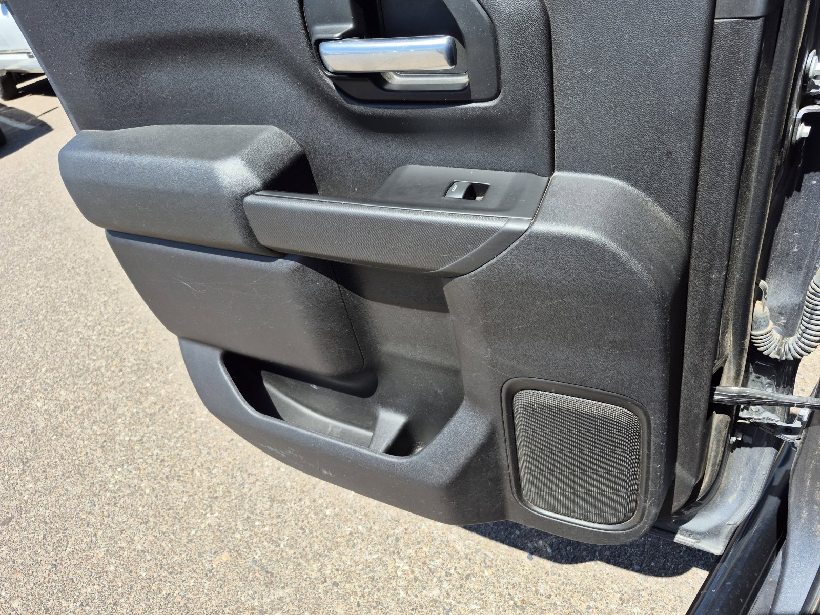 Used 2020 GMC Sierra 1500 4x4 Crew Cab w/ Sierra Value Package image 19