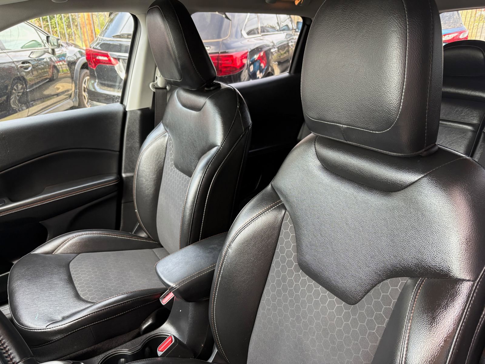 Used 2018 Jeep Compass Latitude w/ Popular Equipment Group image 13