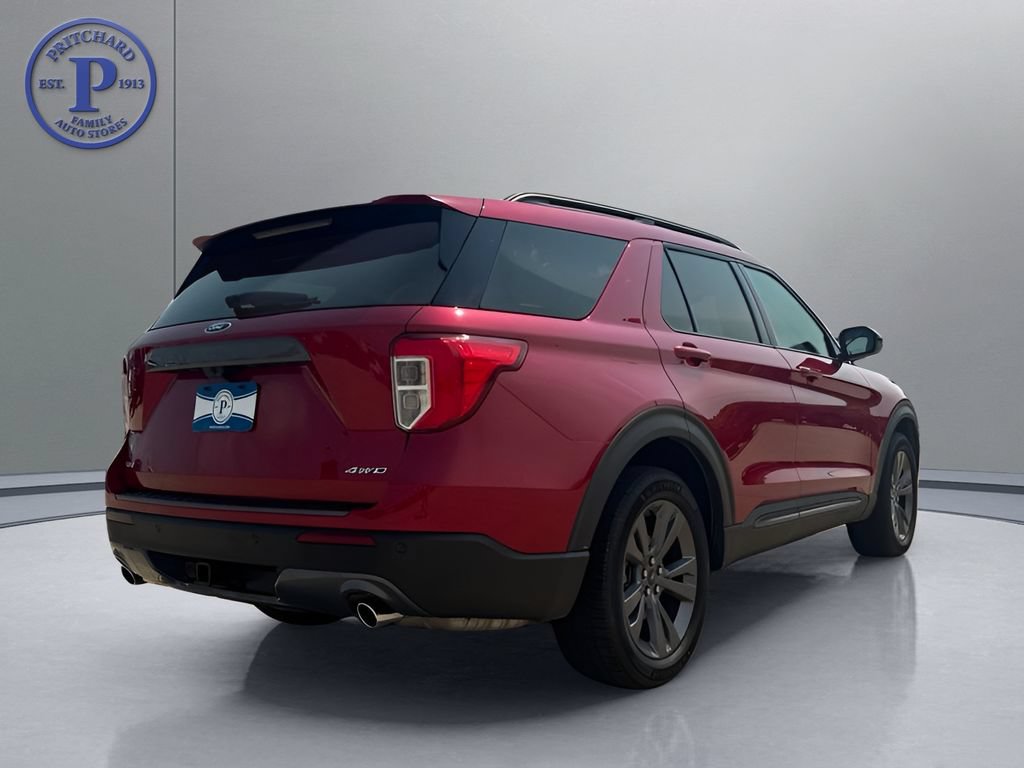 Used 2023 Ford Explorer XLT w/ Equipment Group 202A AWD/4WD image 7