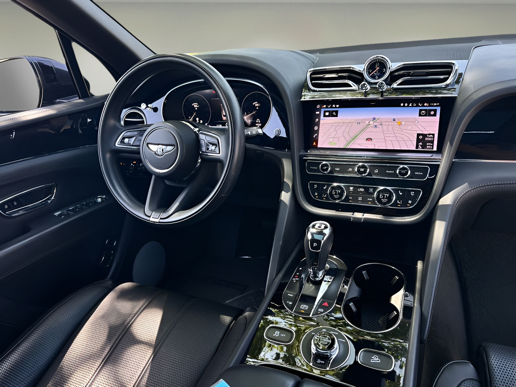 Used 2021 Bentley Bentayga AWD/4WD image 7
