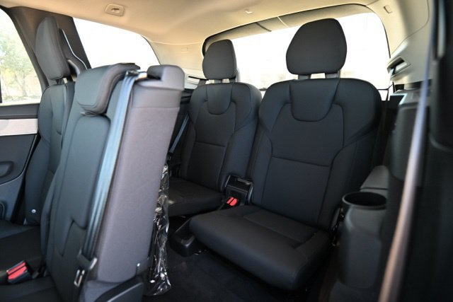 New 2026 Volvo XC90 B5 Core AWD/4WD image 33