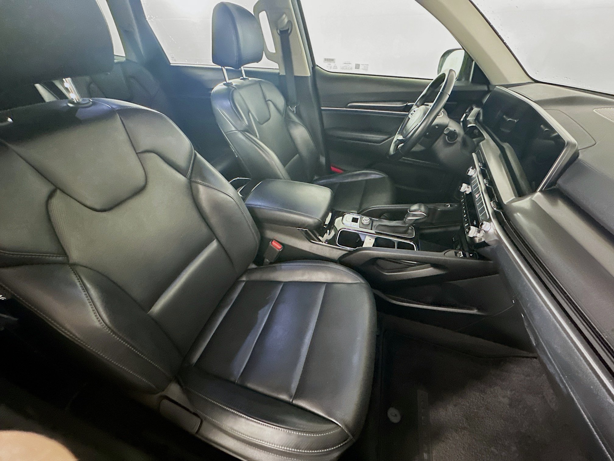 Used 2025 Kia Telluride S FWD image 34