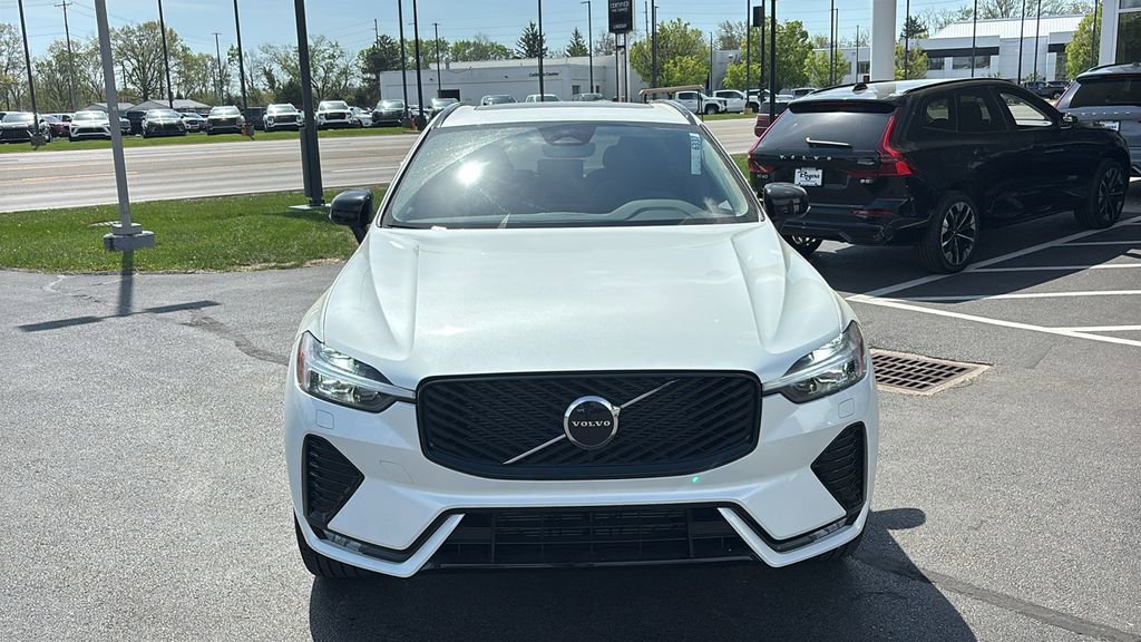 New 2026 Volvo XC60 B5 Core w/ Climate Package image 5