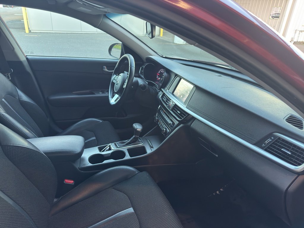 Used 2020 Kia Optima S image 16
