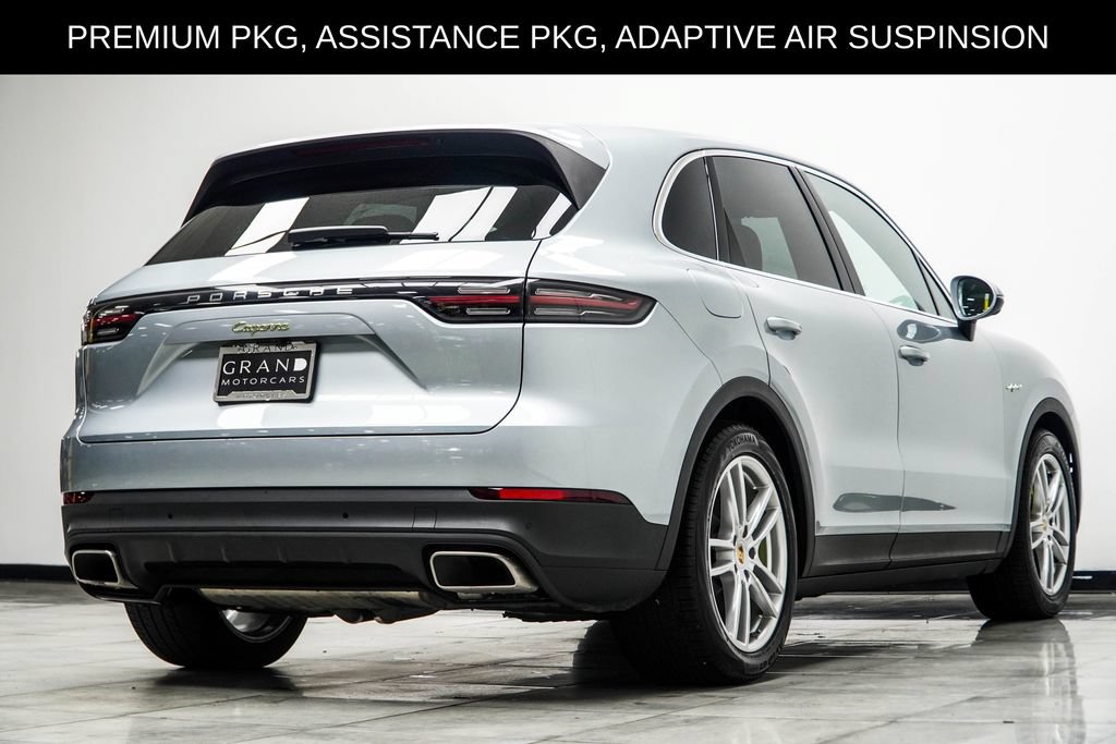 Used 2023 Porsche Cayenne w/ Premium Package AWD/4WD image 15