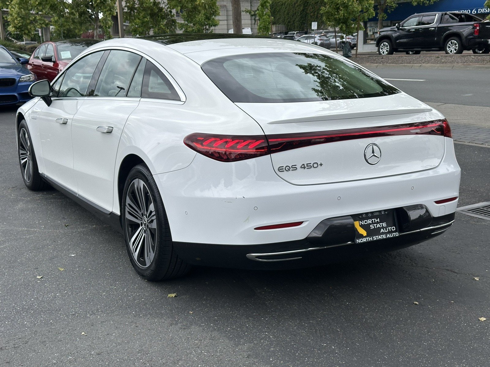 Used 2022 Mercedes-Benz EQS 450+ Sedan image 11