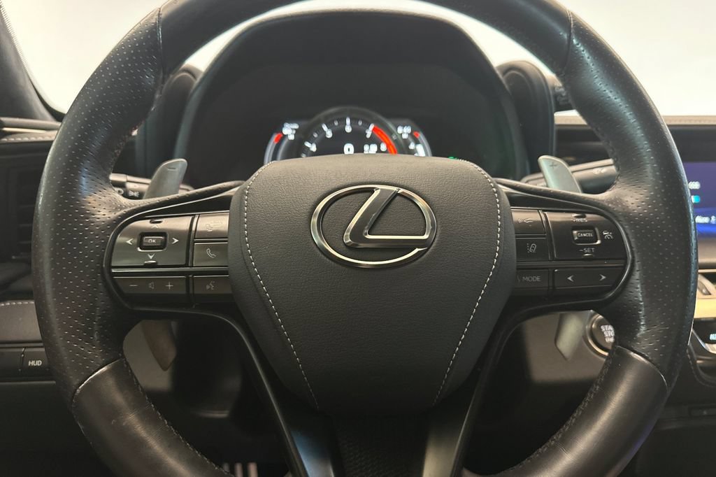 Used 2018 Lexus LC 500 Coupe w/ Performance Package RWD image 23