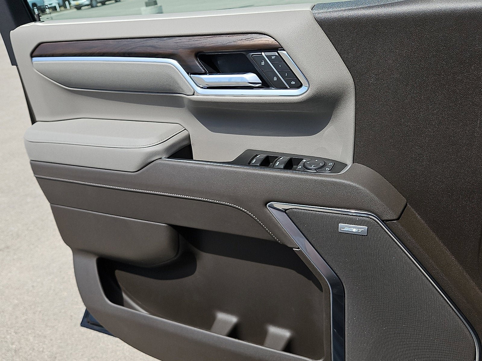New 2026 GMC Sierra 1500 SLT image 14