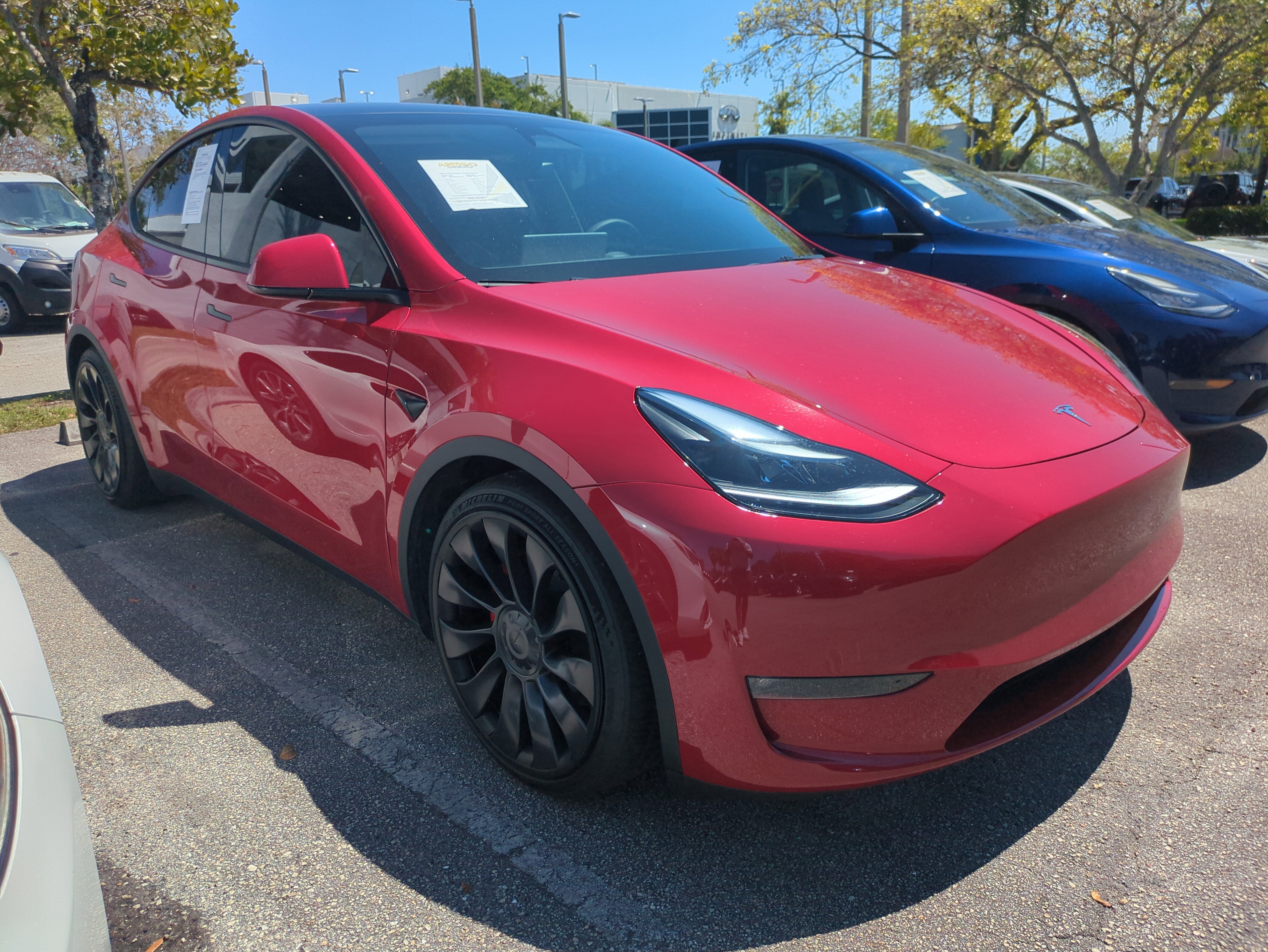 Used 2023 Tesla Model Y Performance image 2