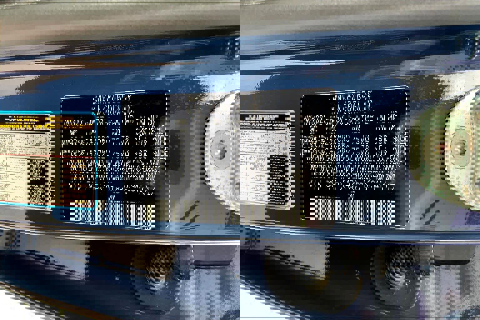 Used 2023 Kia Telluride EX w/ EX Captain's Chair Package image 33