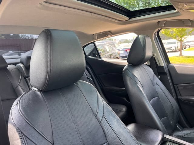 Used 2017 MAZDA MAZDA3 Grand Touring w/ Premium Equipment Package FWD image 33
