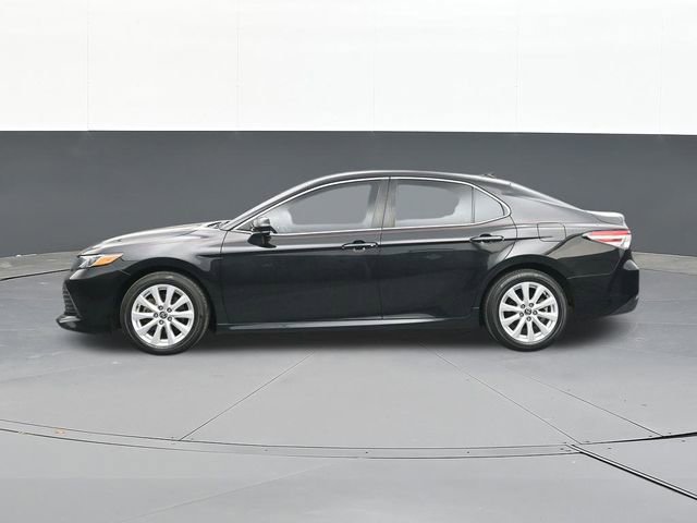 Used 2020 Toyota Camry LE image 8