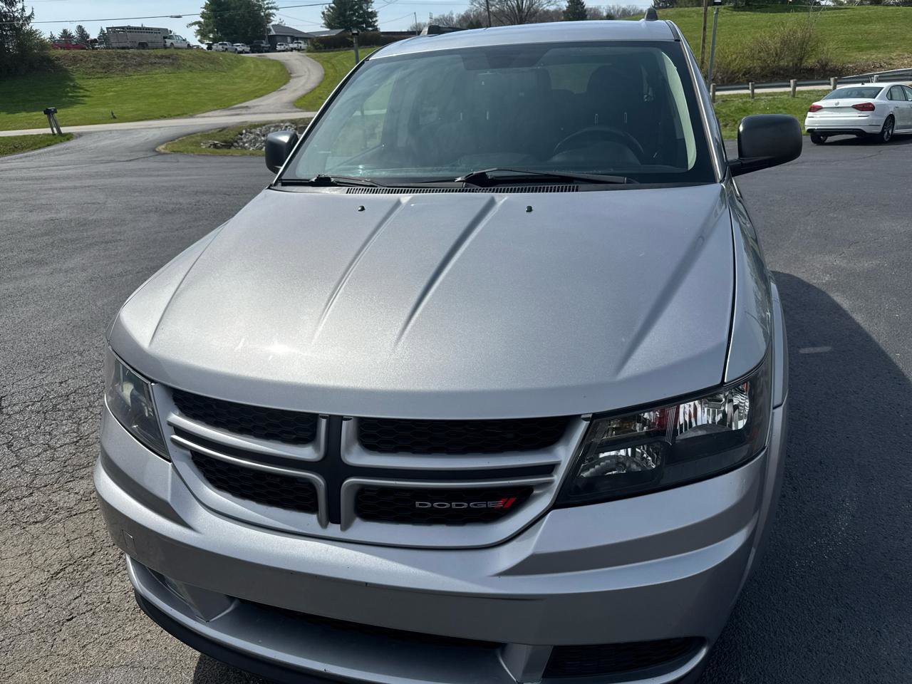 Used 2017 Dodge Journey SE w/ Flexible Seating Group image 2