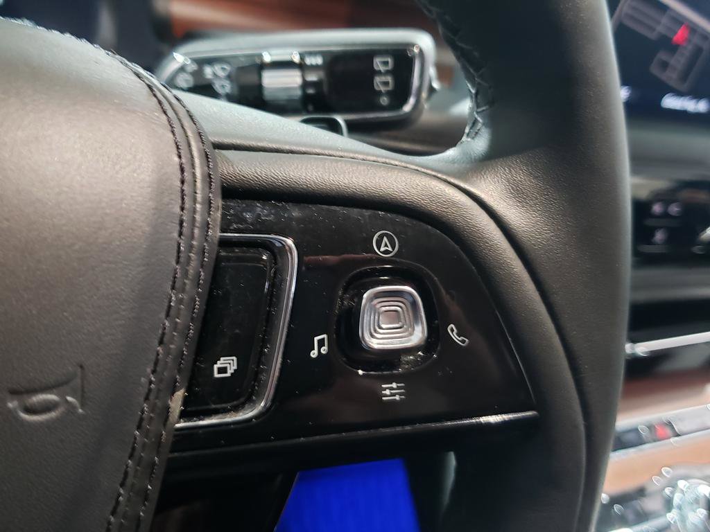 Used 2024 Lincoln Aviator Reserve w/ Equipment Group 201A image 22