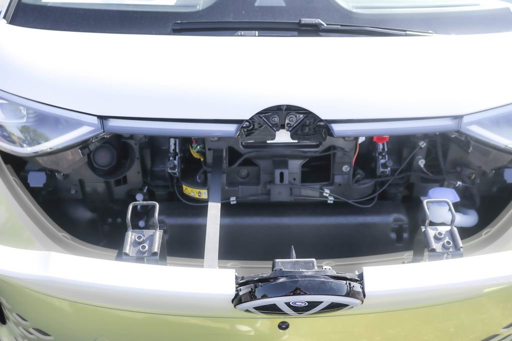 New 2025 Volkswagen ID. Buzz Pro S Plus image 40