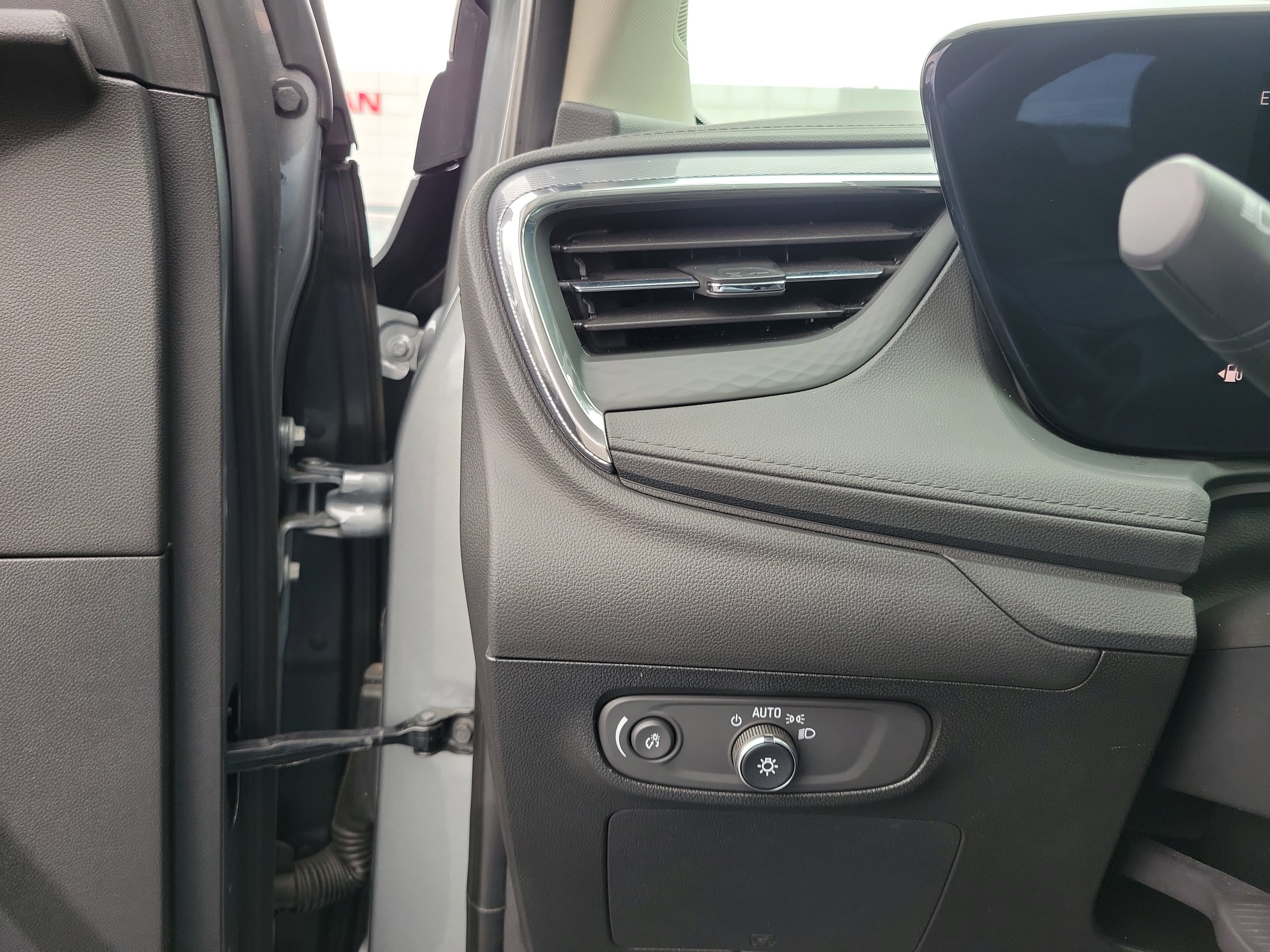 Used 2025 Buick Encore GX Preferred FWD image 21