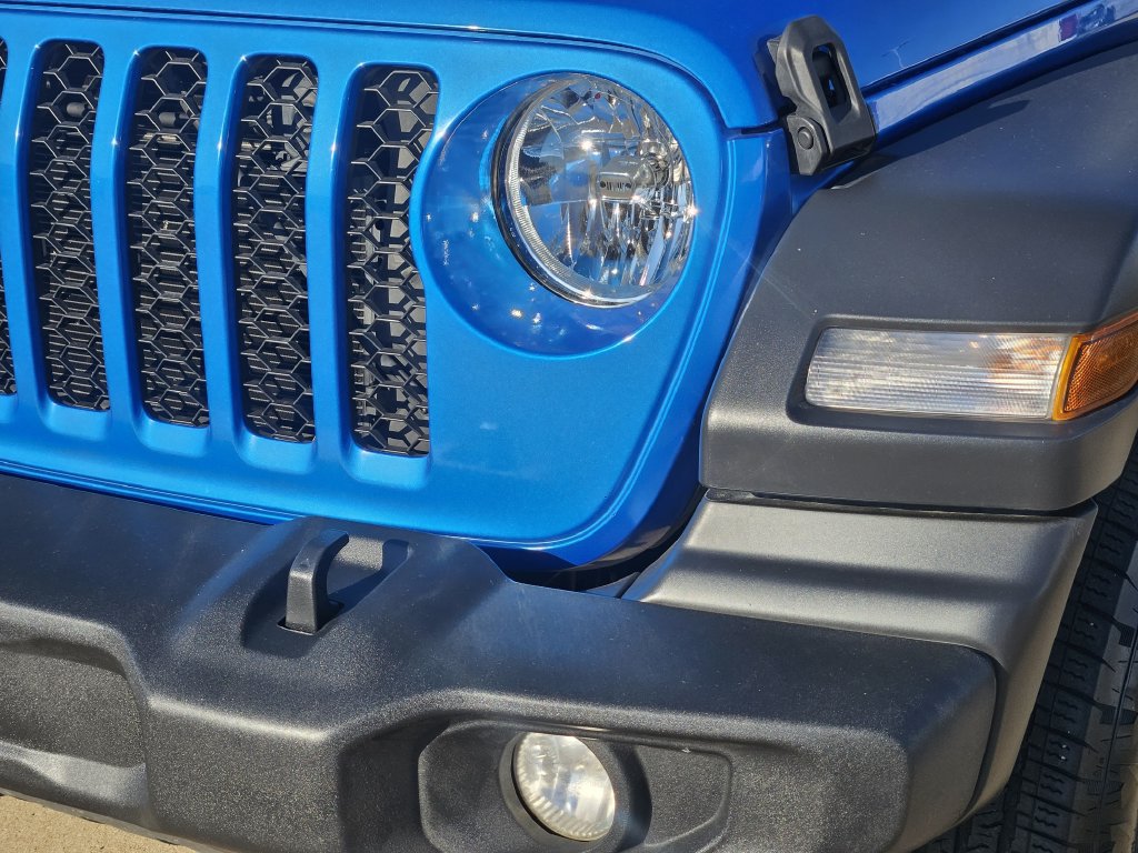 Used 2024 Jeep Wrangler Unlimited Sport AWD/4WD image 9