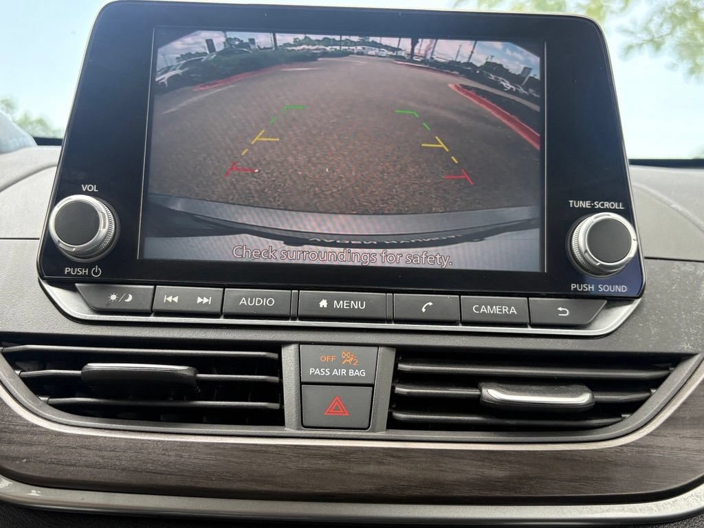 Used 2024 Nissan Altima 2.5 SV FWD image 12