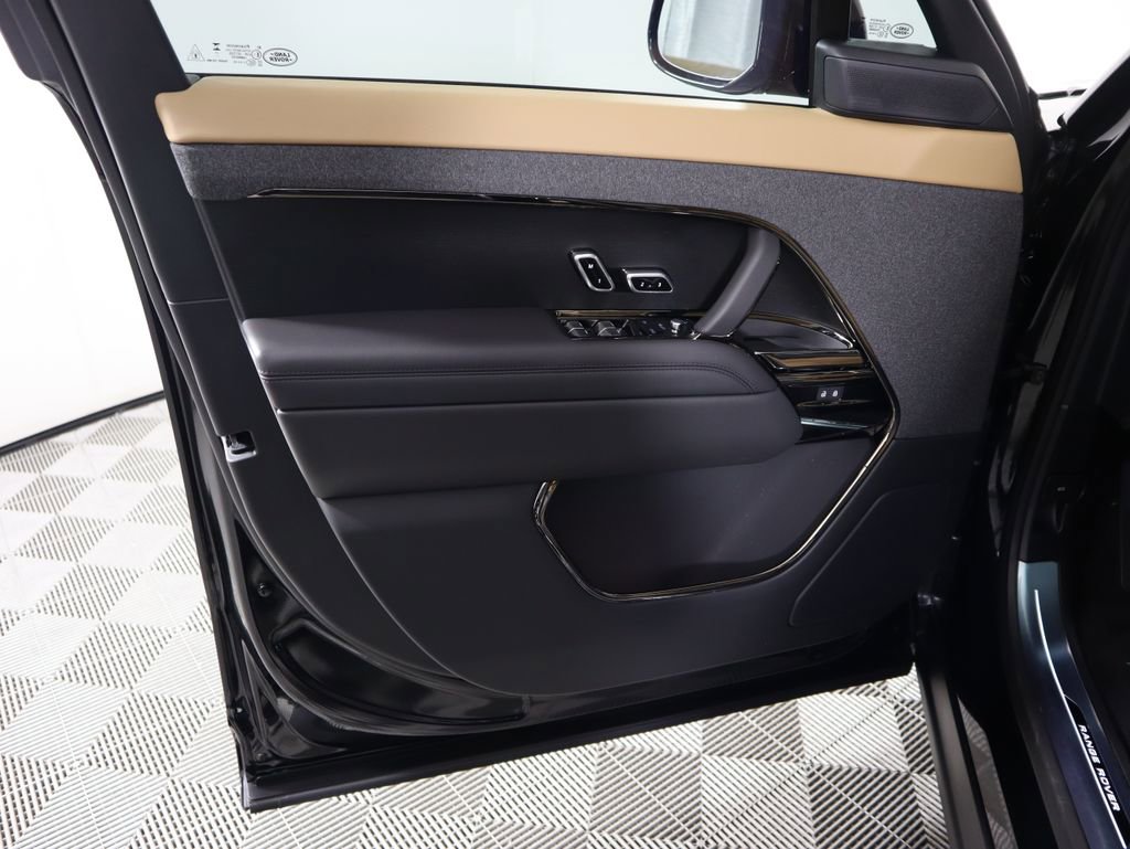New 2026 Land Rover Range Rover Sport Dynamic SE image 26