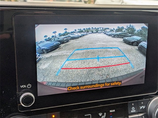 Used 2023 Toyota Highlander L image 22