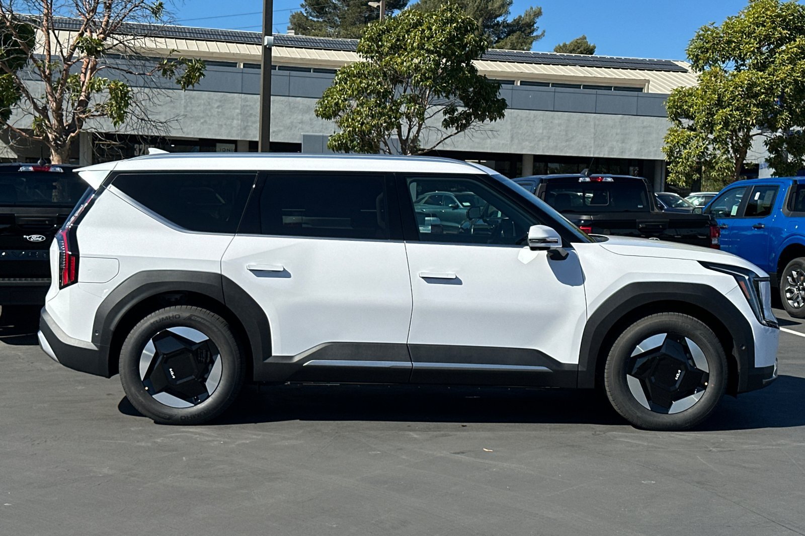 New 2026 Kia EV9 Wind AWD/4WD image 3