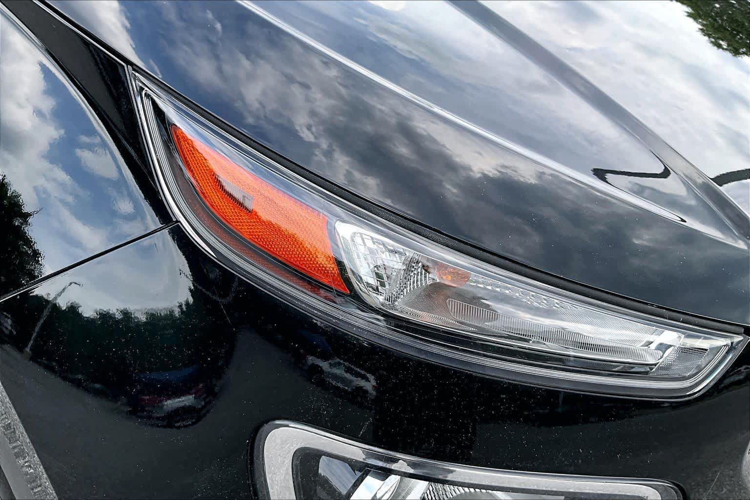 Used 2023 Hyundai Venue SEL w/ Cargo Package FWD image 28