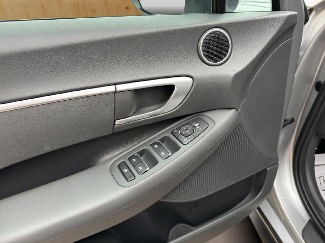 Used 2022 Hyundai Sonata SE FWD image 32