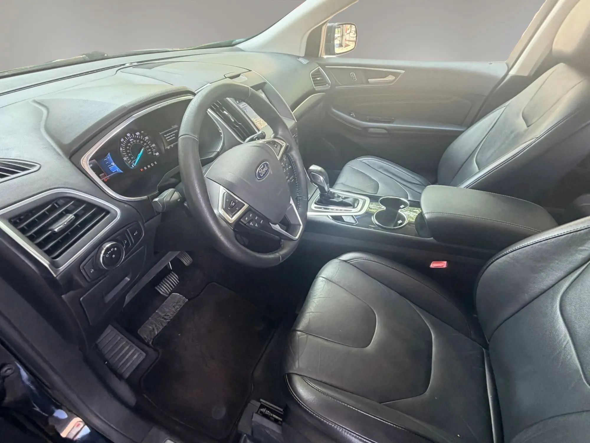 Used 2016 Ford Edge Titanium FWD image 25