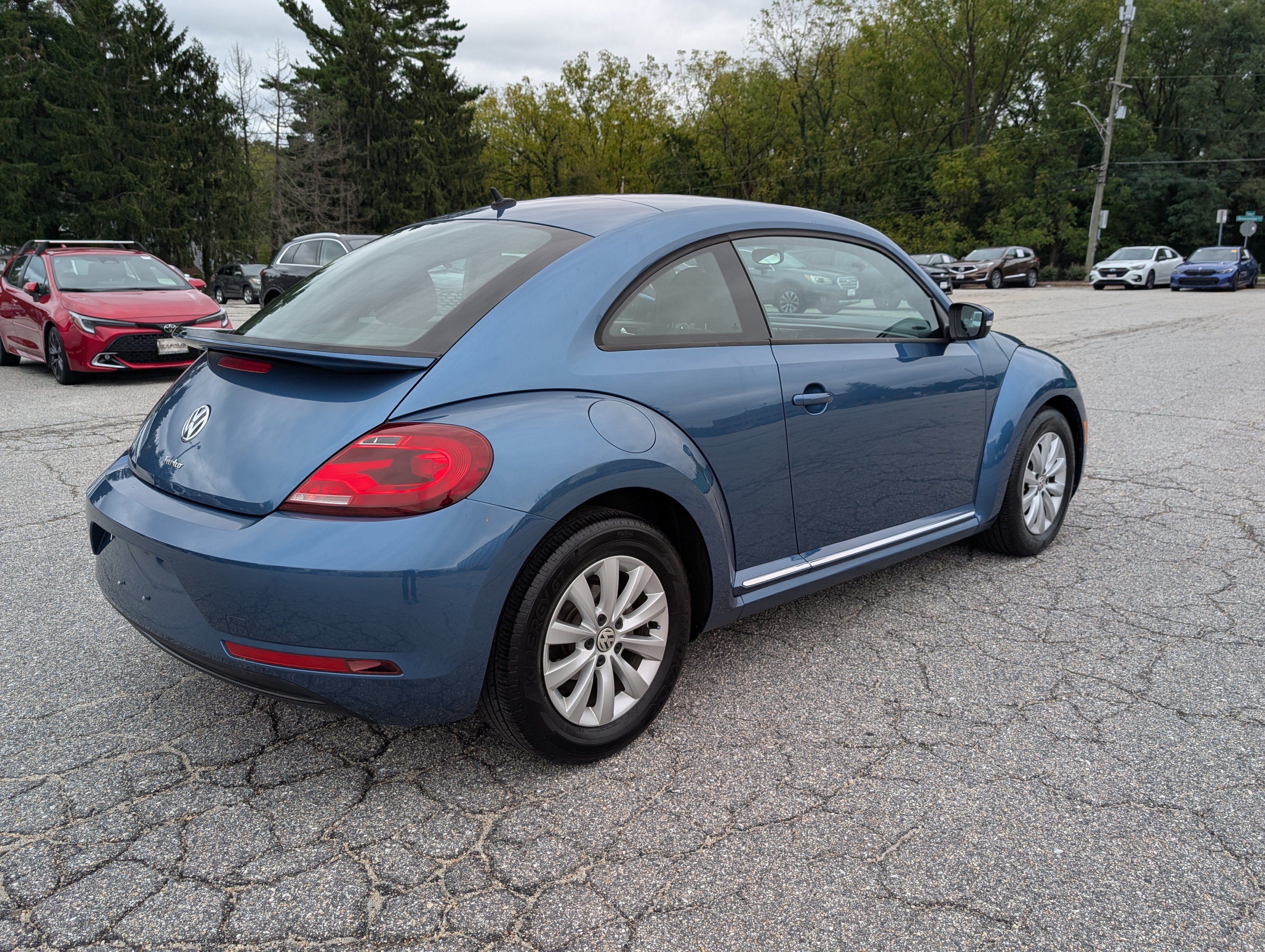 Used 2019 Volkswagen Beetle 2.0T S FWD image 3