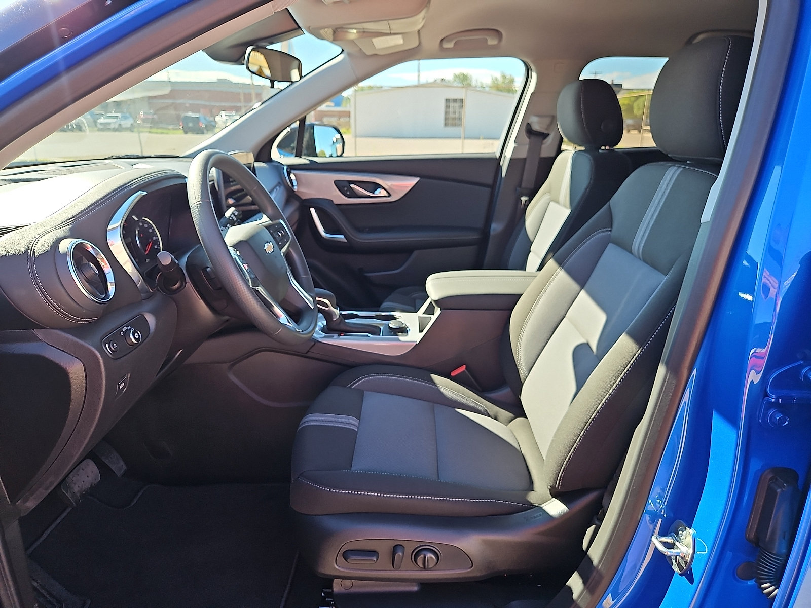 New 2026 Chevrolet Blazer LT w/ Midnight/Sport Edition FWD image 15