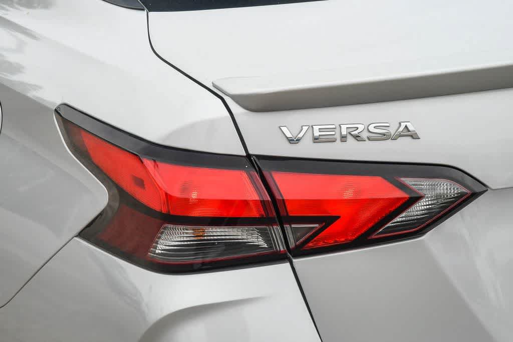 Used 2020 Nissan Versa SR FWD image 6