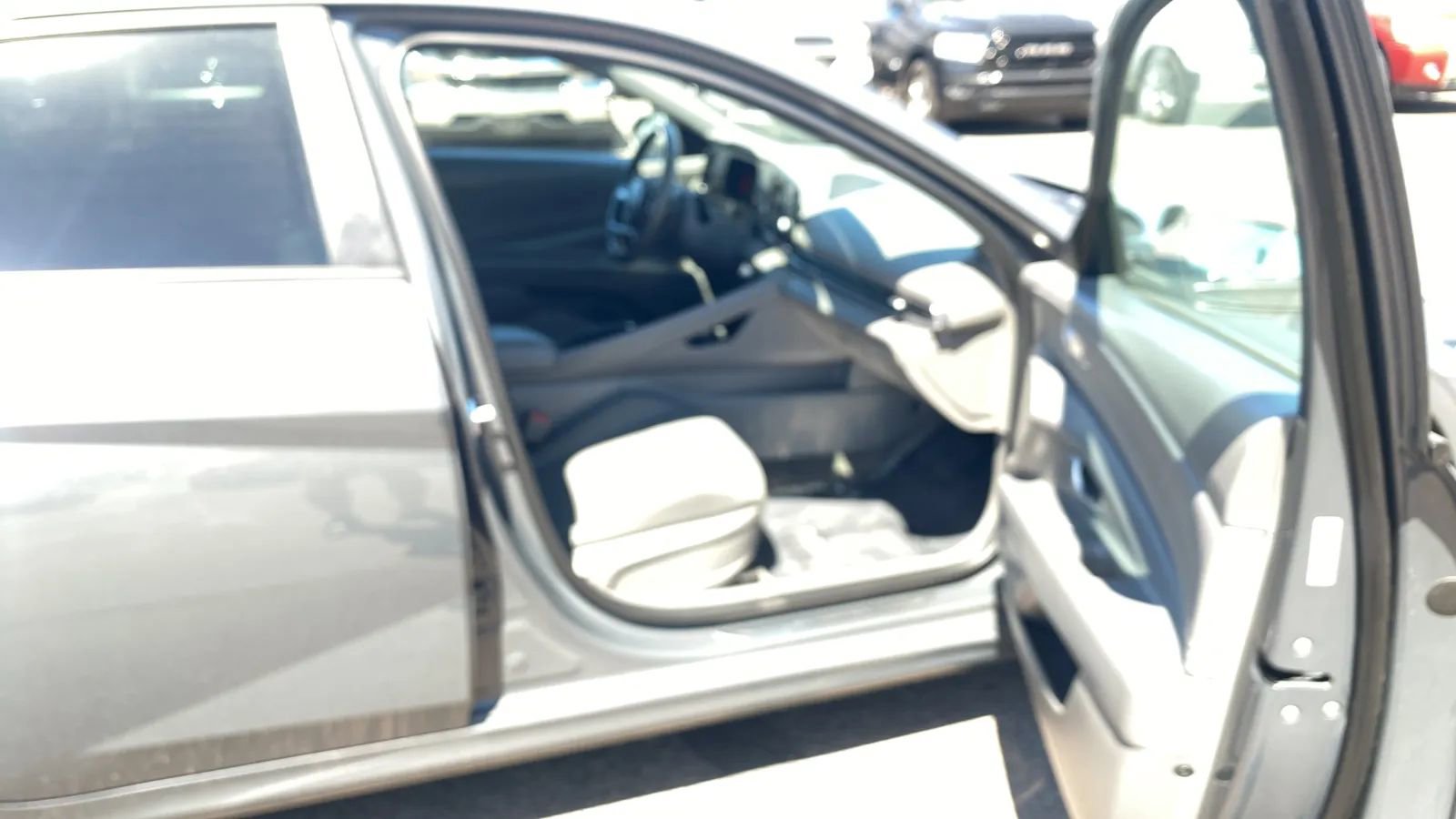 Used 2025 Hyundai Elantra Sport FWD image 44