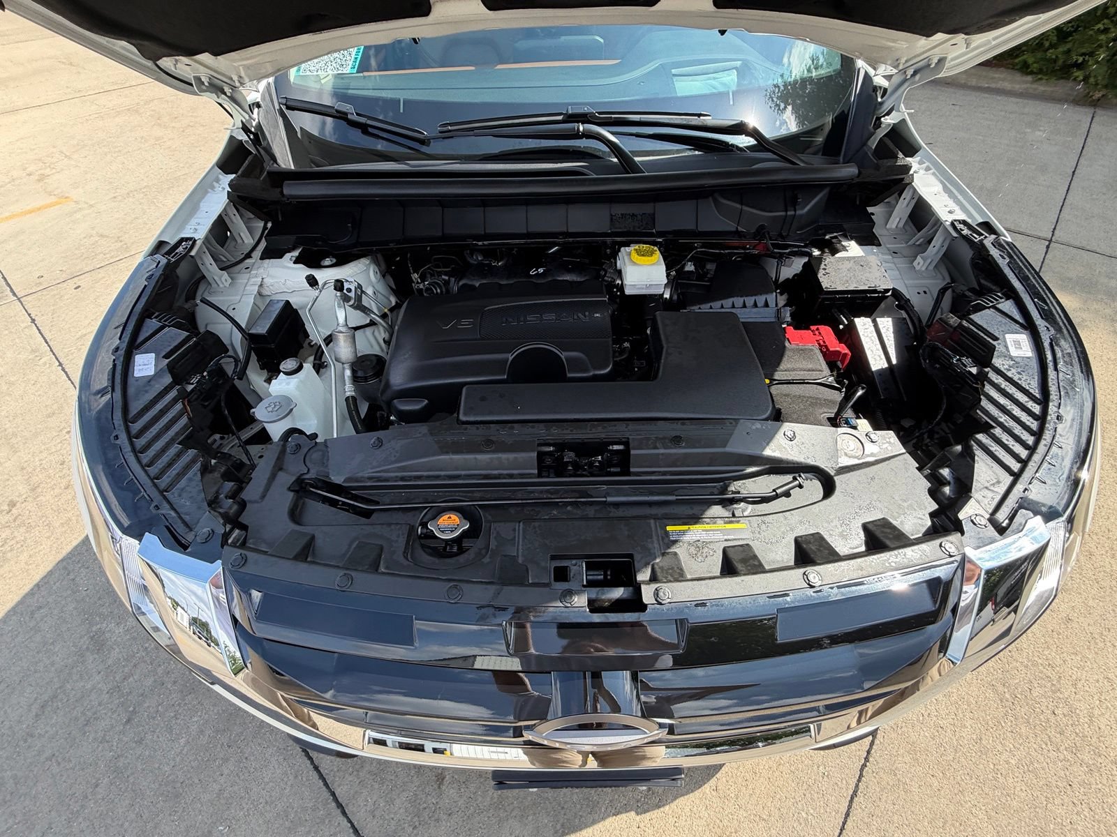 Used 2024 Nissan Pathfinder Platinum AWD/4WD image 36
