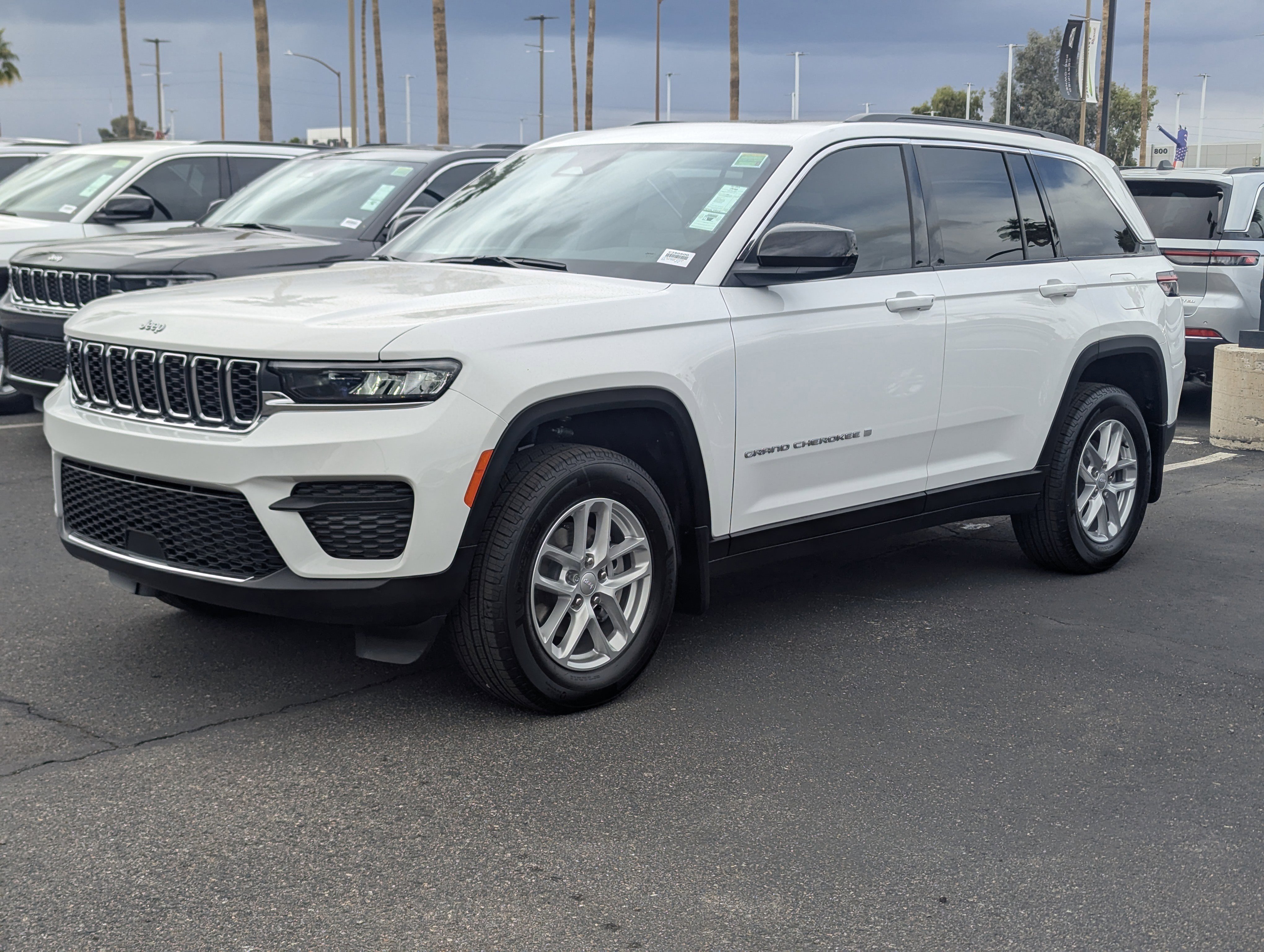 New 2025 Jeep Grand Cherokee Laredo X w/ Trailer Tow Package image 5