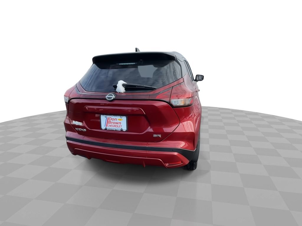 Used 2022 Nissan Kicks SR w/ Premium Package image 8