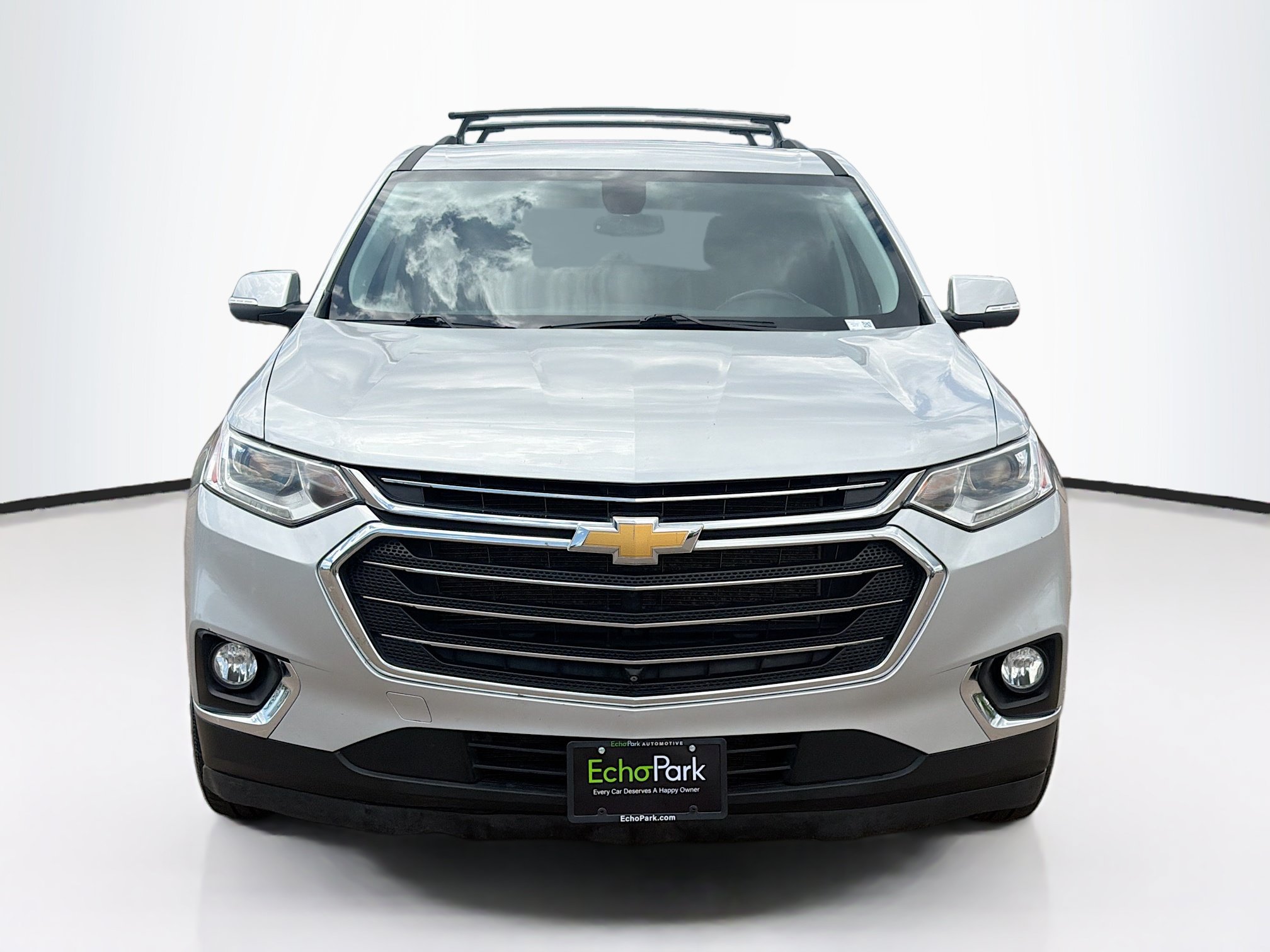 Used 2021 Chevrolet Traverse LT w/ LT Premium Package AWD/4WD image 2