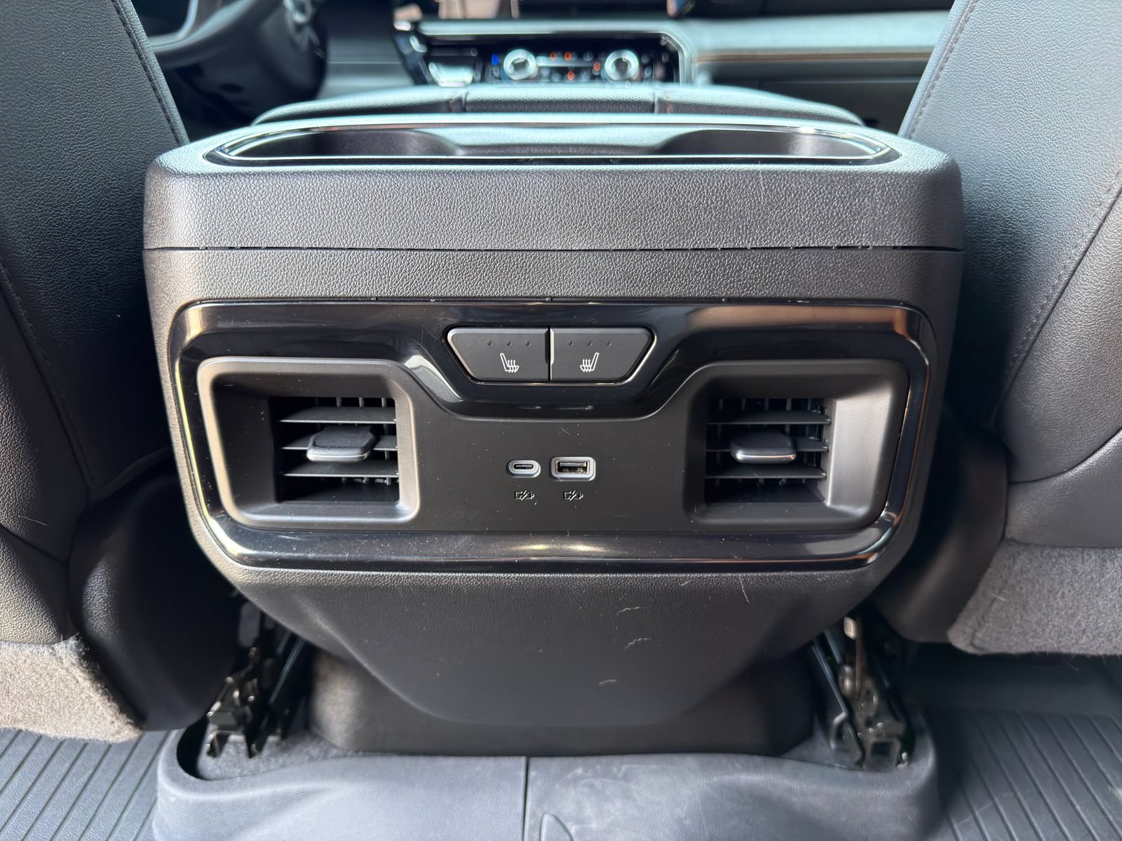 Used 2024 GMC Sierra 3500 AT4 w/ AT4 Premium Plus Package AWD/4WD image 28