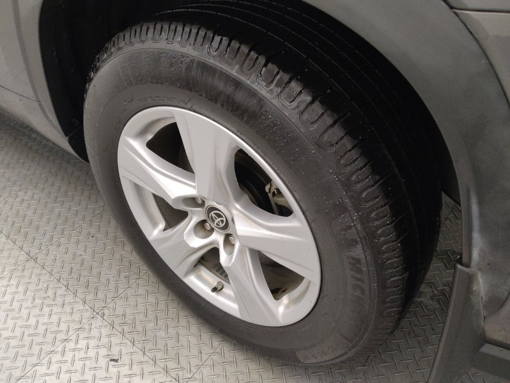 Used 2022 Toyota Highlander LE image 31