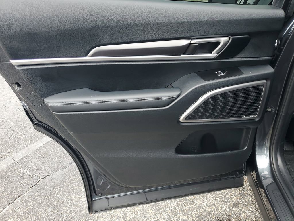 Used 2024 Kia Telluride S w/ S Sunroof Package image 24