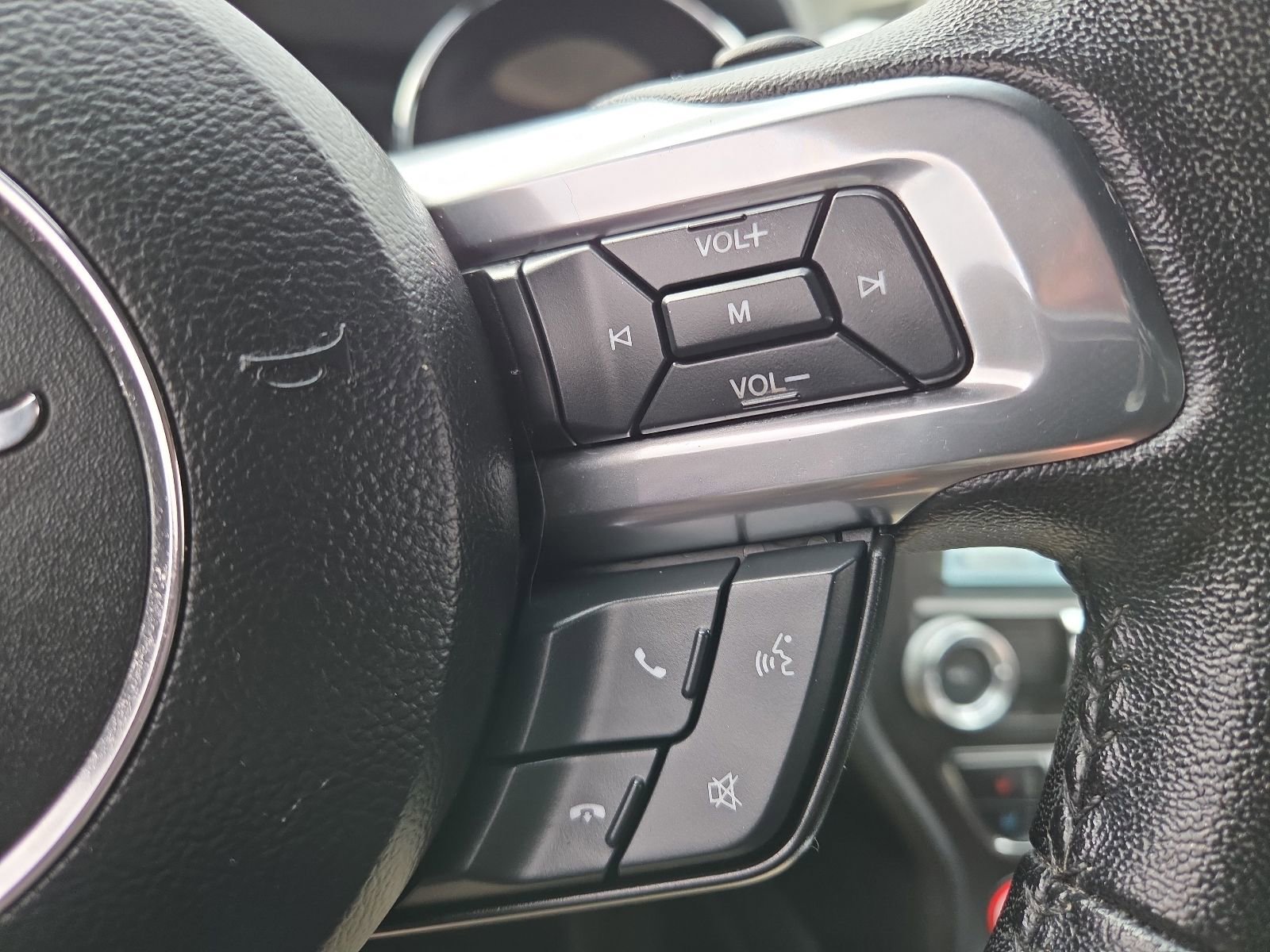 Used 2017 Ford Mustang GT Premium w/ Equipment Group 401A RWD image 25