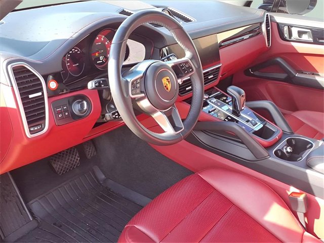 Used 2023 Porsche Cayenne Platinum Edition image 8