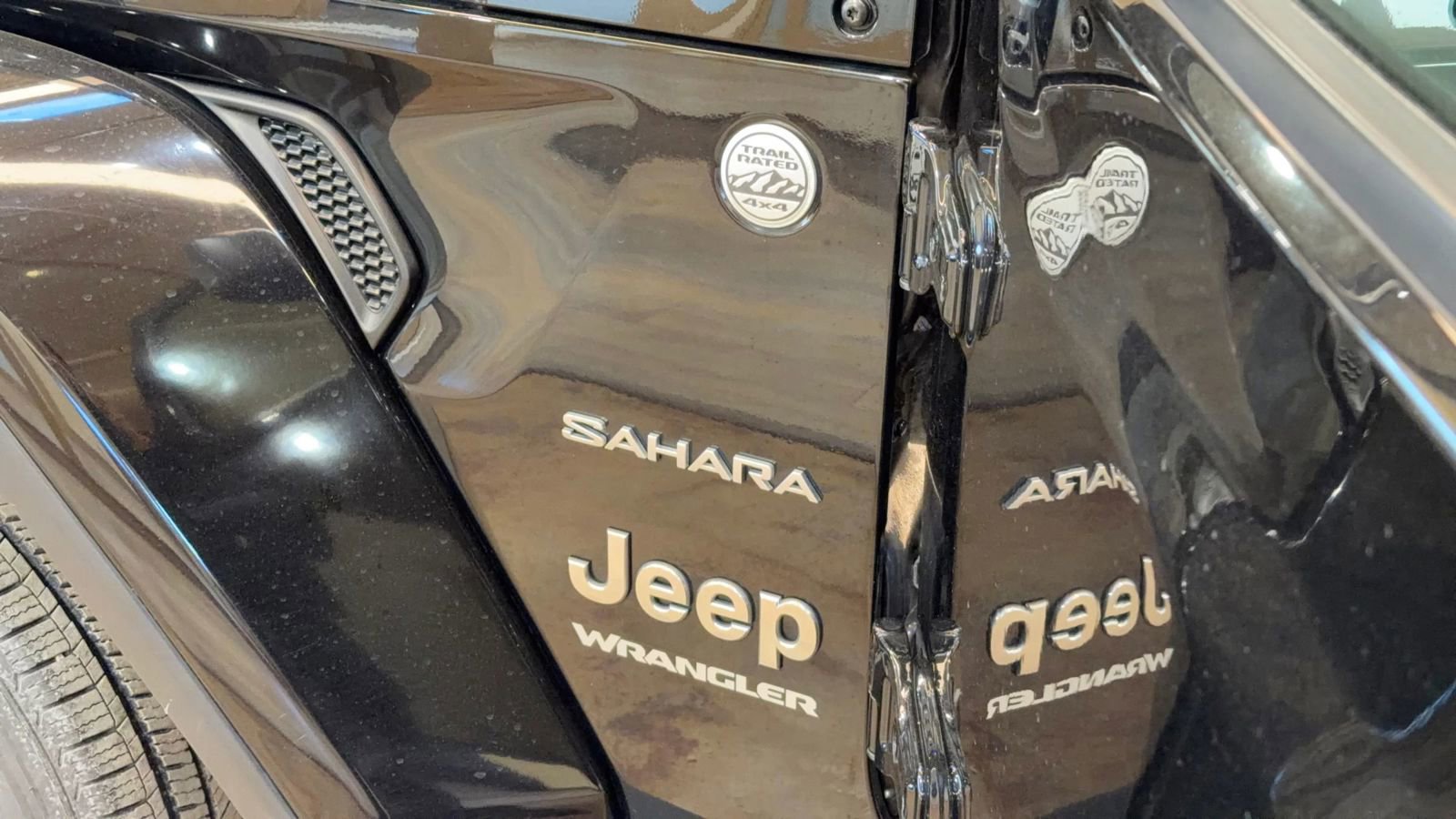 Used 2023 Jeep Wrangler Unlimited Sahara image 8