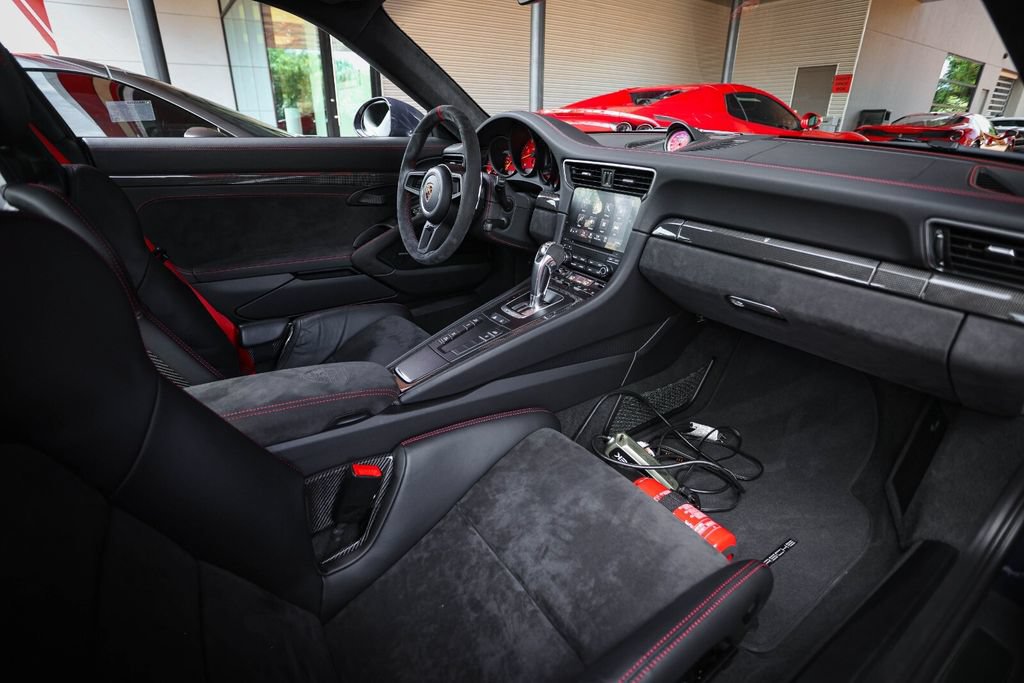 Used 2018 Porsche 911 GT2 RS RWD image 43