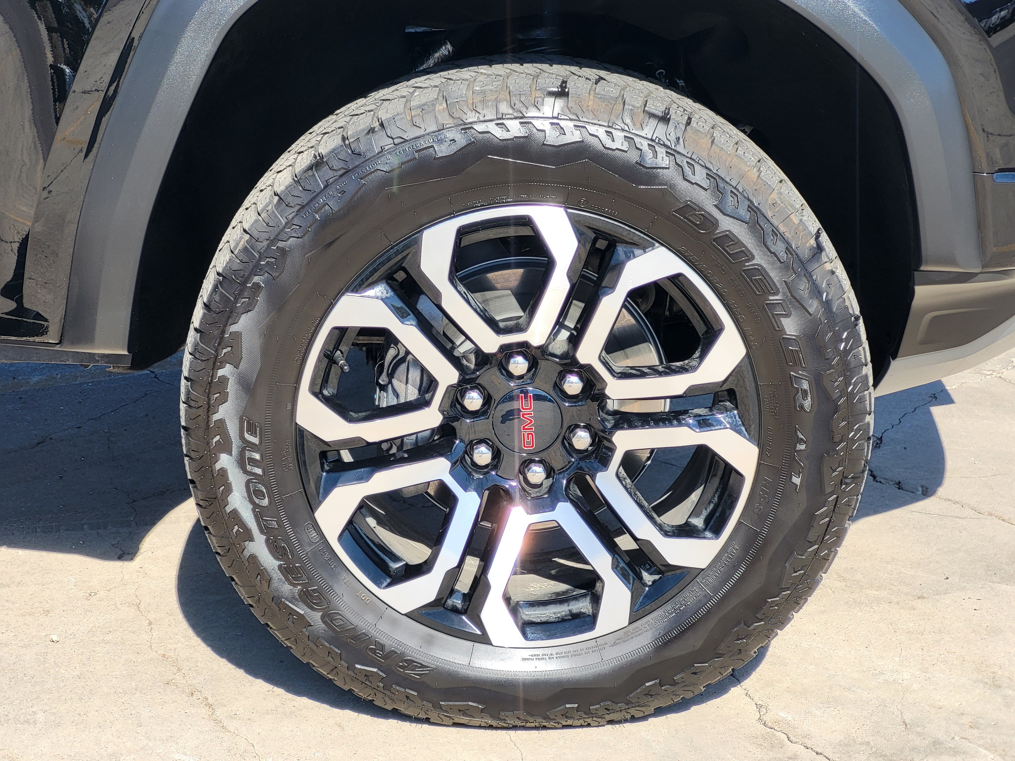 Used 2026 GMC Canyon AT4 w/ Technology Plus Package AWD/4WD image 8