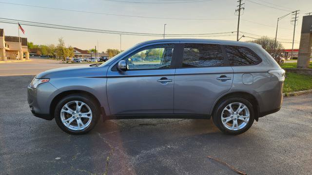 Used 2014 Mitsubishi Outlander SE FWD image 4