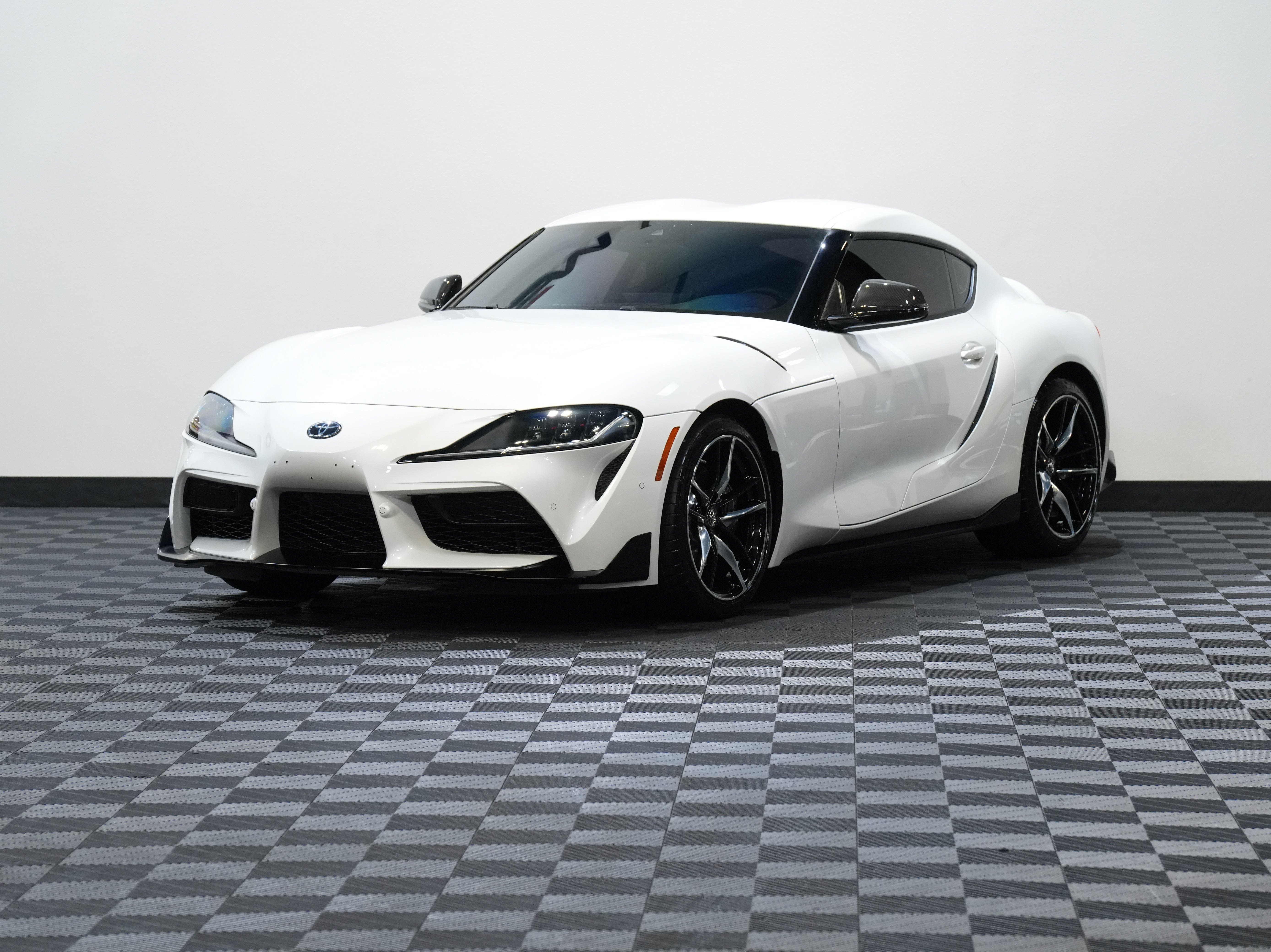 Used 2021 Toyota Supra w/ Safety & Technology Package RWD image 3