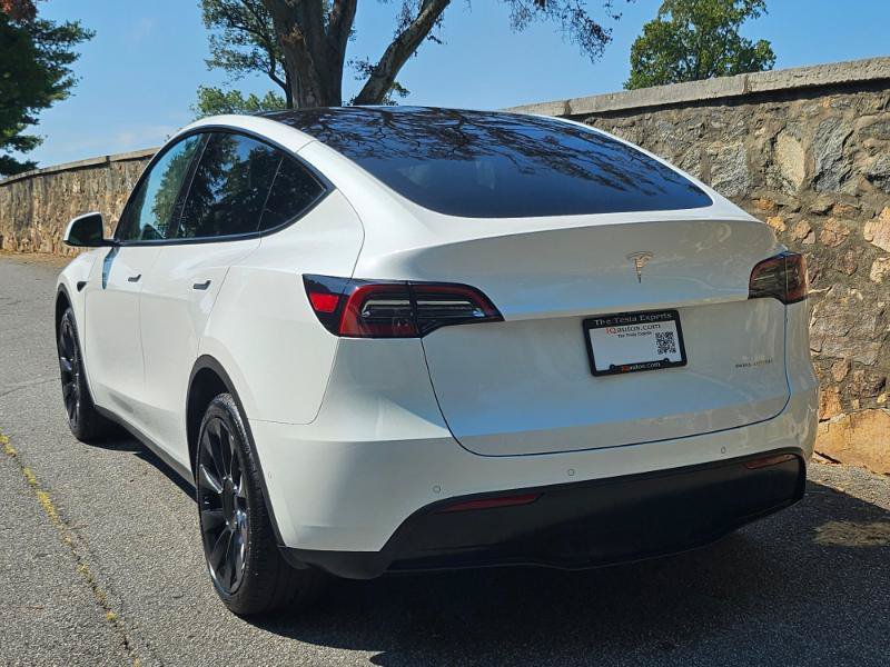 Used 2022 Tesla Model Y Long Range AWD/4WD image 13
