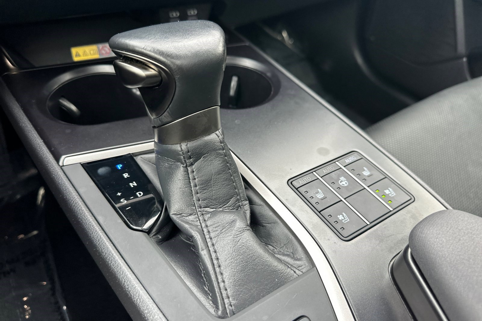 Certified 2024 Lexus UX 250h F Sport FWD image 19